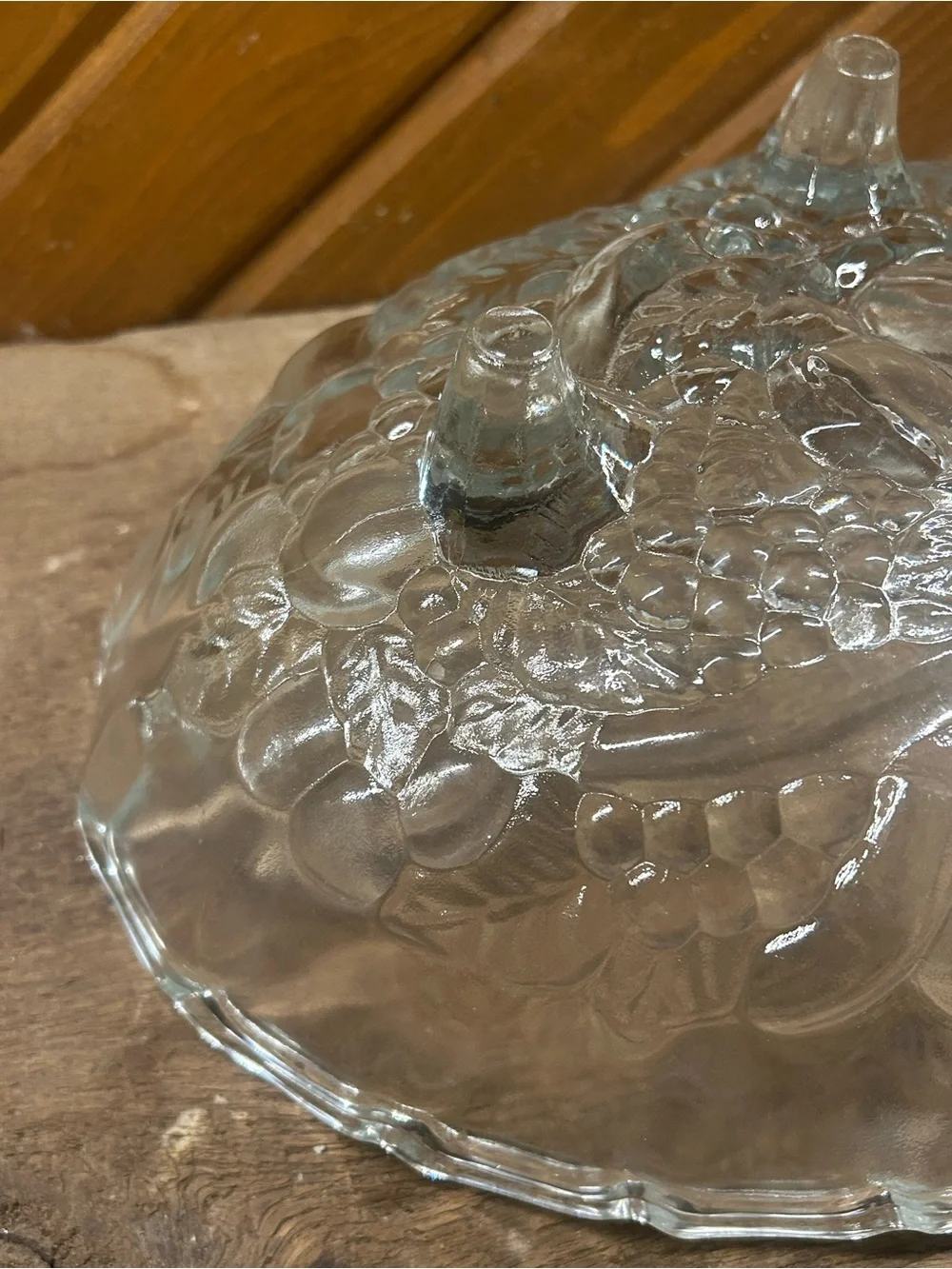 Vintage Indiana Glass Harvest Grape Glass Fruit Bowl (C)